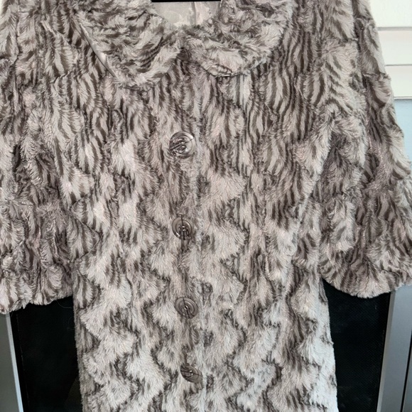 Papillon Blanc Textured Teddy Jacket - Gray Taupe MEDIUM - Picture 3 of 7